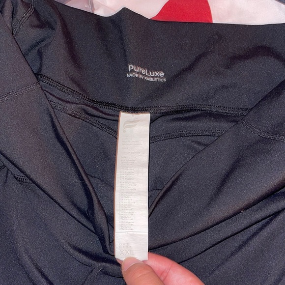 Fabletics Oasis Legging - Picture 4 of 4